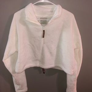 URBAN OUTFITTERS FLEECE PULLOVER TOP
